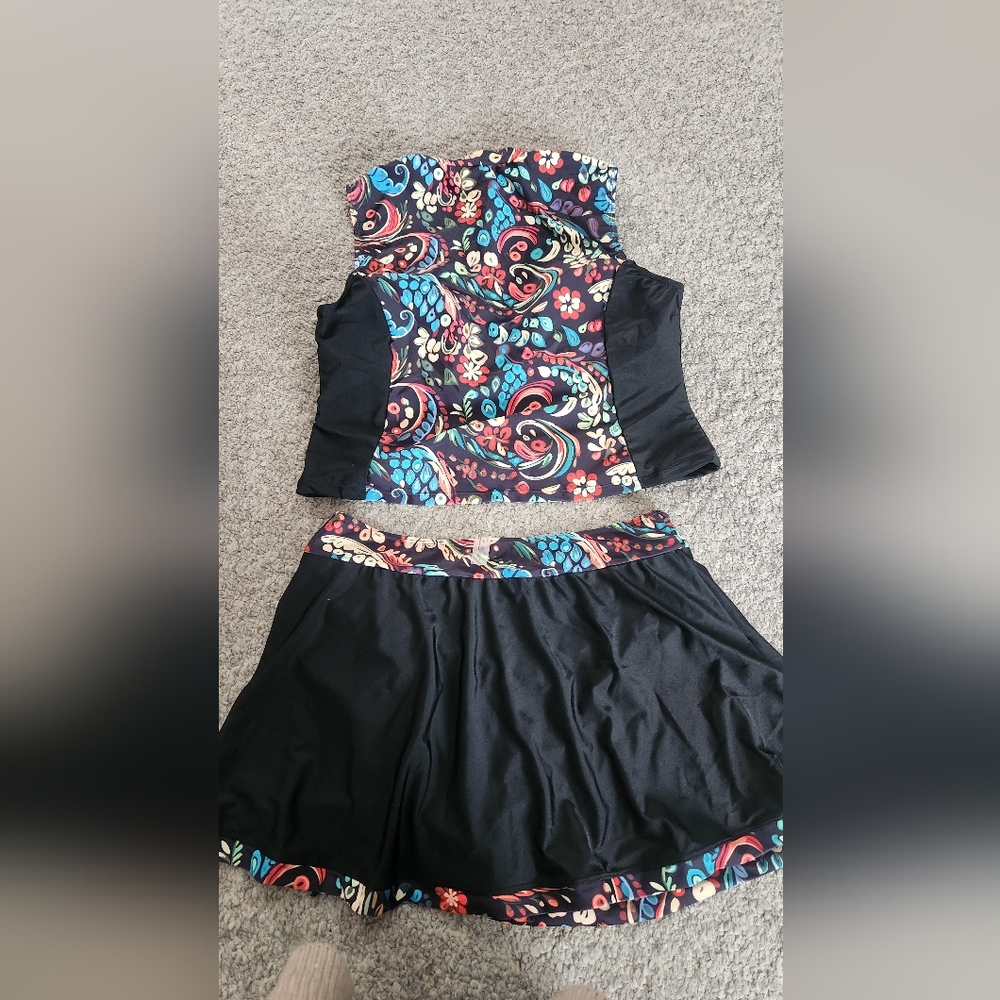 2 XL NEW Colorful Patterned Womans Swimsuit Tankkni Top and Skirt Set Bra Cups